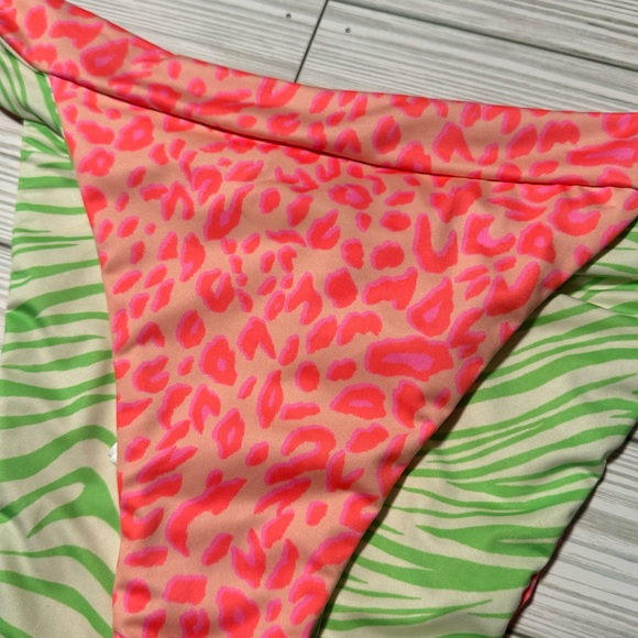 NWT Billabong Lei Low Rev Banded Hike Reversible Bikini Bottoms cheetah zebra - Picture 2 of 9